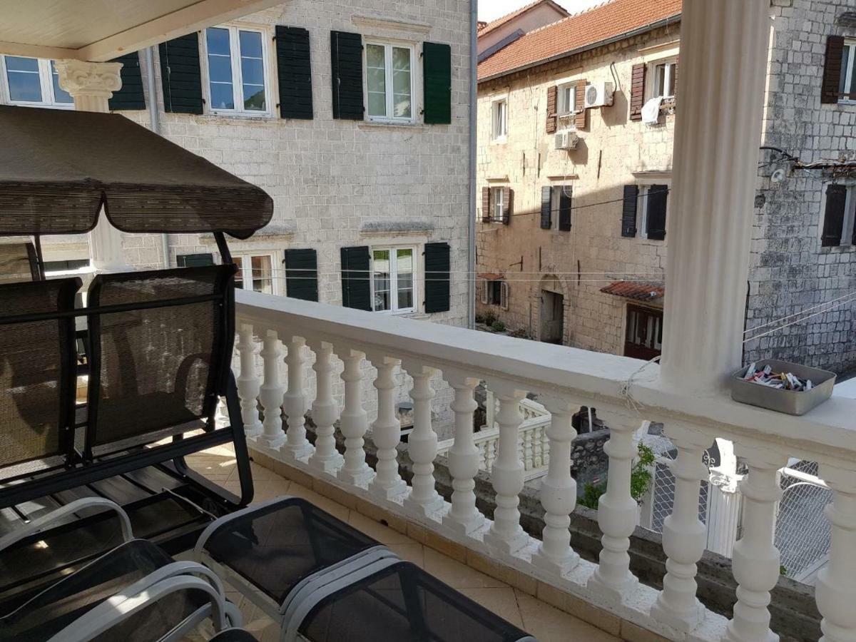 Apartments Sovran Vila Marija Prčanj Exteriér fotografie